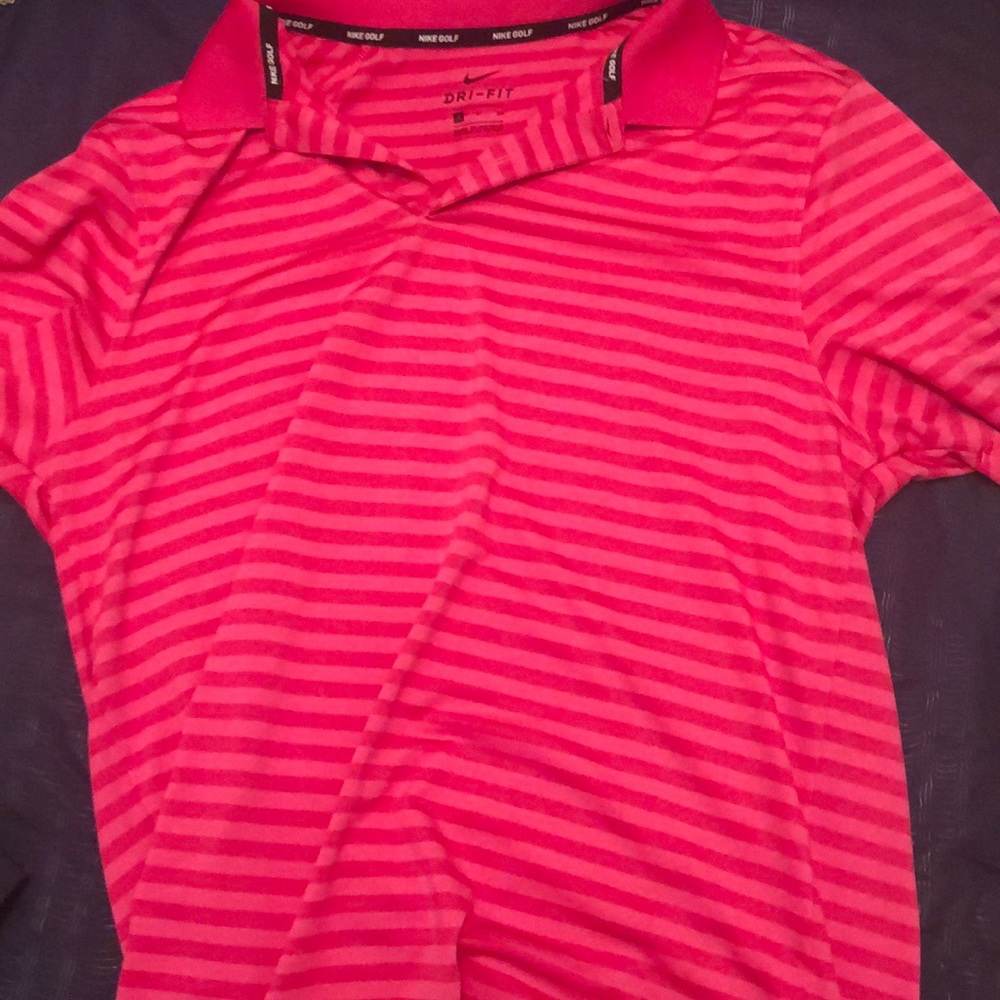 Men’s S Nike golf shirt